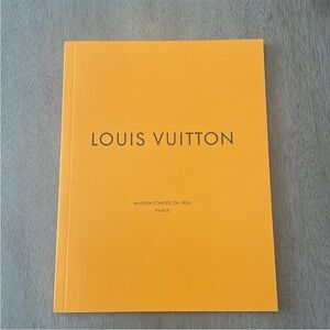 Louis Vuitton Seasonal Lookbook Catalog Chinese Edition Boutique Book